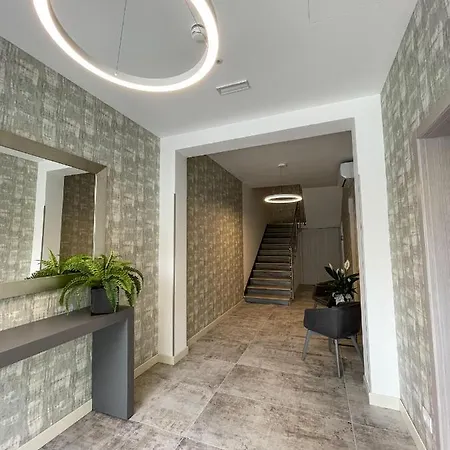 斯特拉阿尔宾娜酒店 酒店